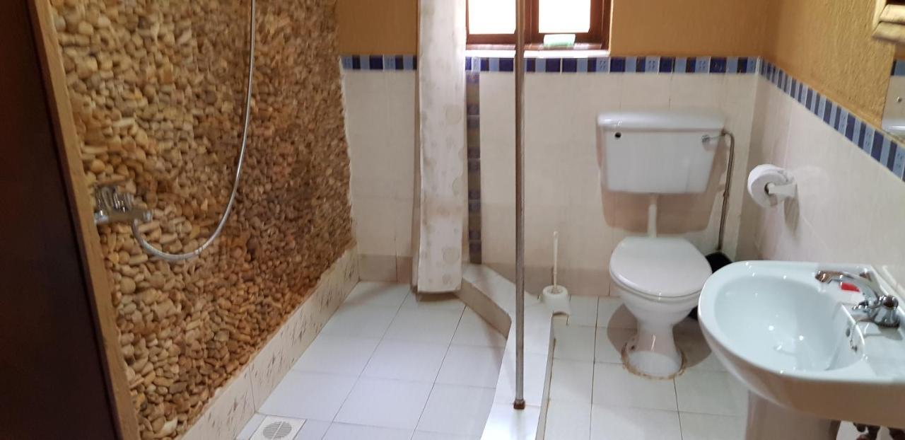 Keelan Ace Villas Kampala Quarto foto